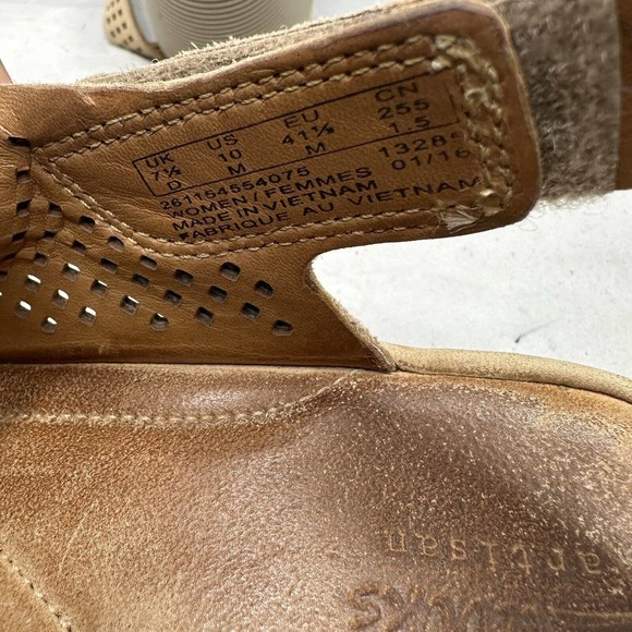 Clarks Artisan Clarene Perforated Nubuck Leather Wedges Size 10 Tan/Sand - Picture 7 of 8